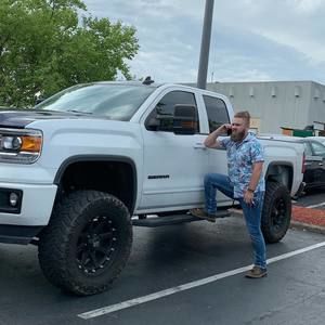 Meet your Posher, Justin